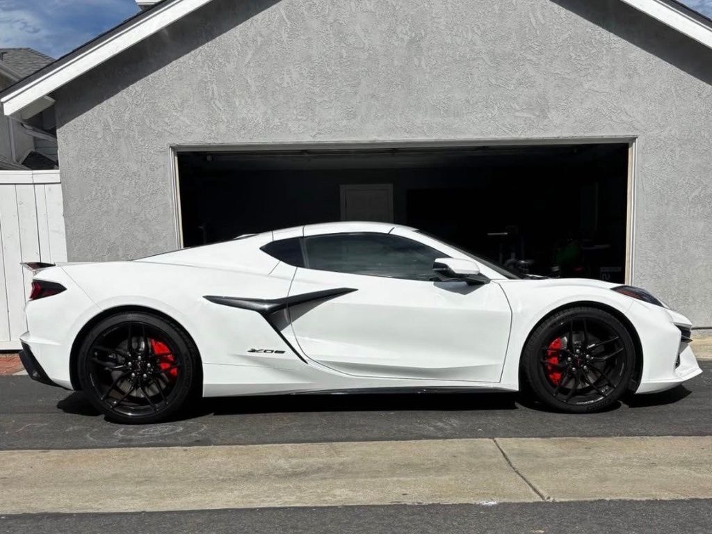 Used 2025 Chevrolet Corvette Z06 Z06 w/2LZ Coupe