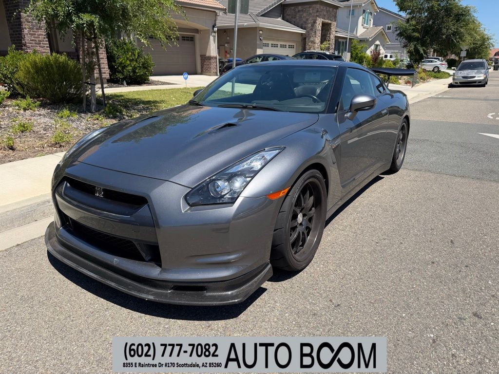2011 Nissan GT-R GT-R Premium's photo