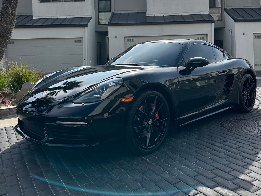 2019 Porsche Cayman S photo 2