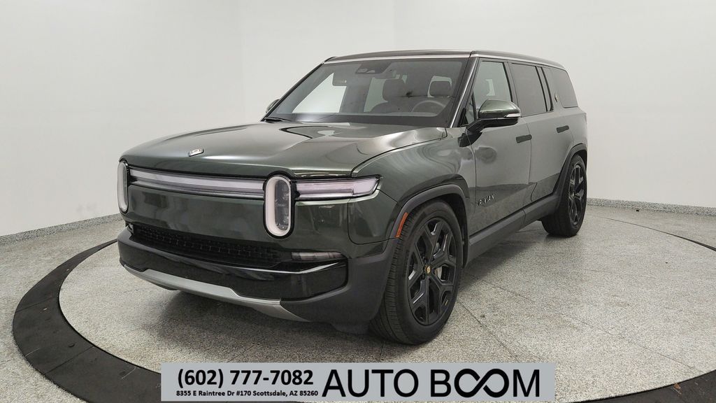 2025 Rivian R1S Adventure