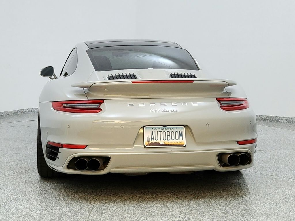 2018 Porsche 911 Turbo photo 4