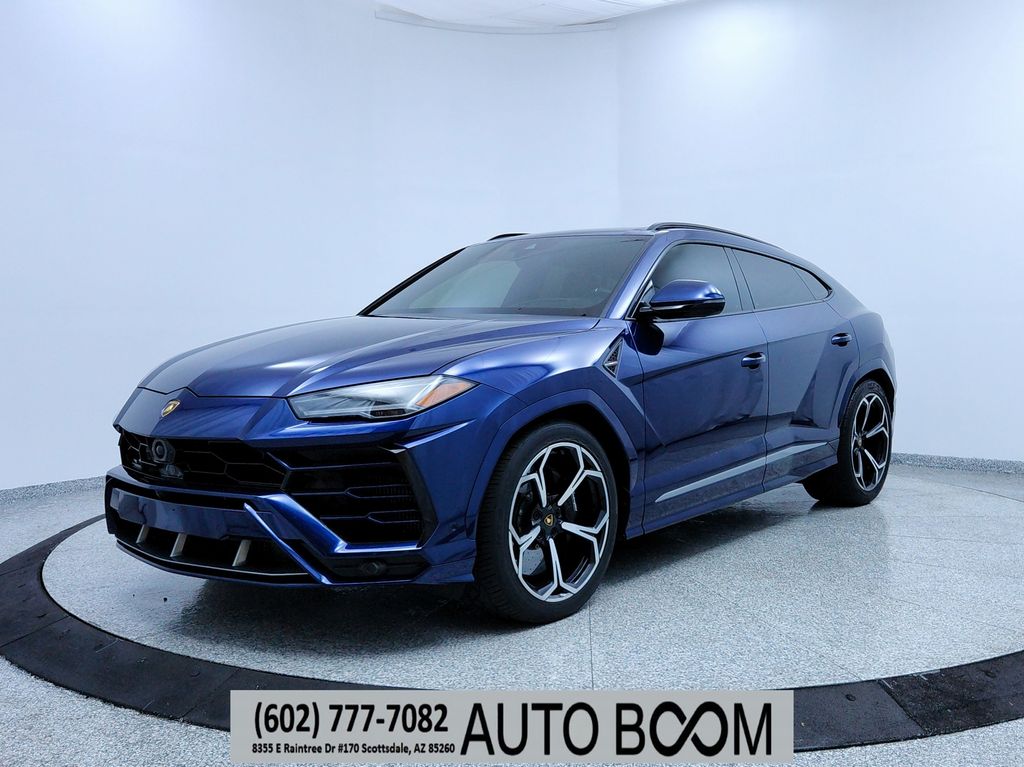 2021 Lamborghini Urus Base's photo
