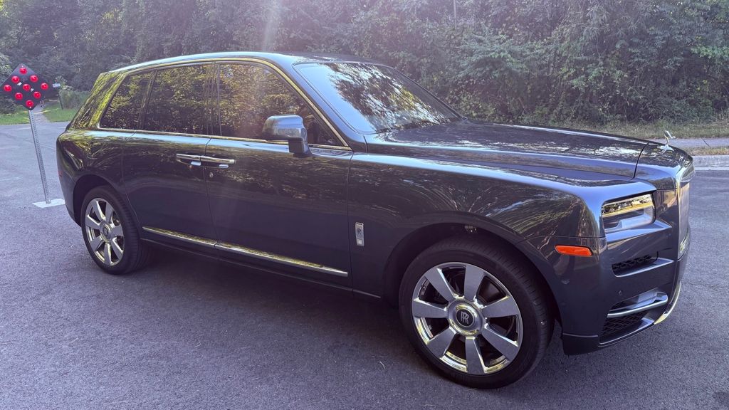 2024 Rolls Royce Cullinan RR photo 2