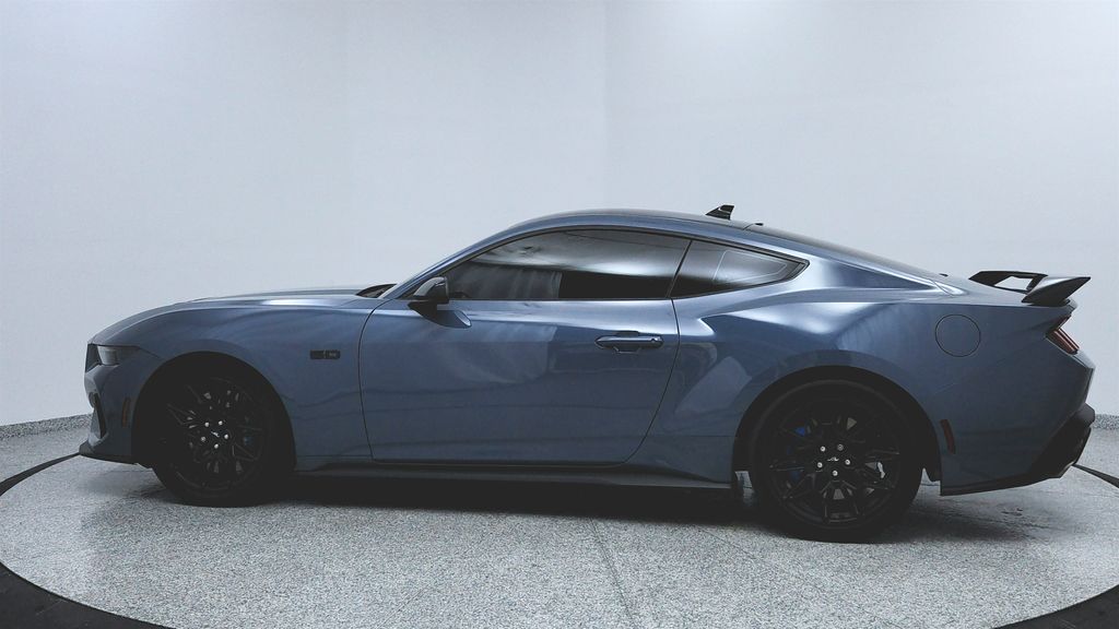 2024 Ford Mustang GT photo 2