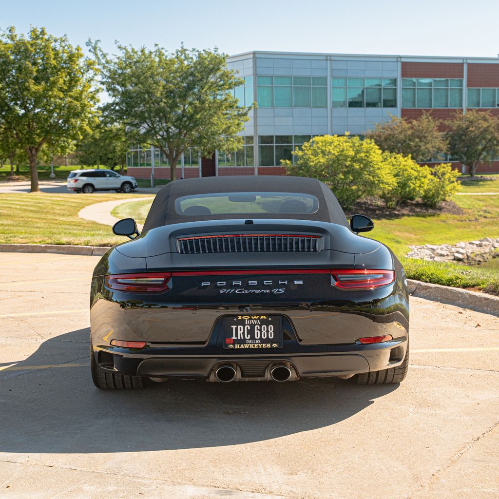 2018 Porsche 911 4S Cabriolet photo 4