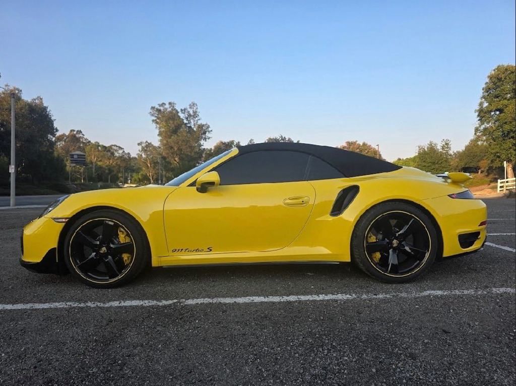 2016 Porsche 911 Turbo S Cabriolet photo 2