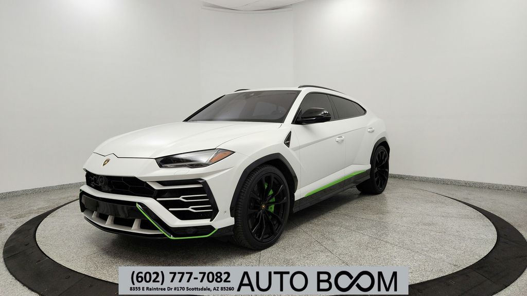 2020 Lamborghini Urus 4.0 V8's photo