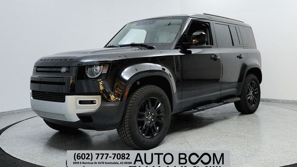 2025 Land Rover Defender S's photo