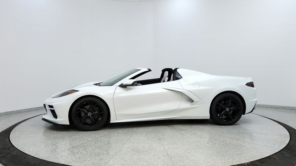2022 Chevrolet Corvette Stingray 2LT photo 2