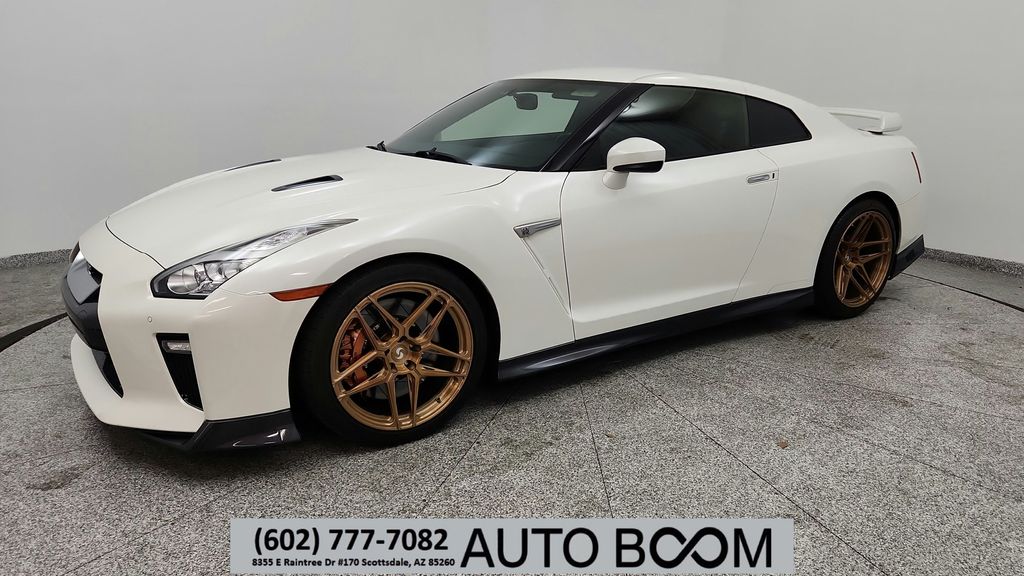 2018 Nissan GT-R Premium's photo
