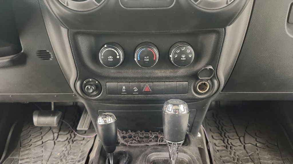 2017 Jeep Wrangler Unlimited Sport S - Photo 40