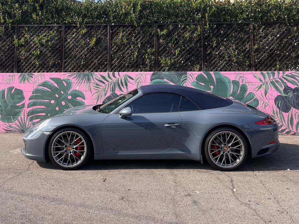 2017 Porsche 911 4S 4 GTS photo 2