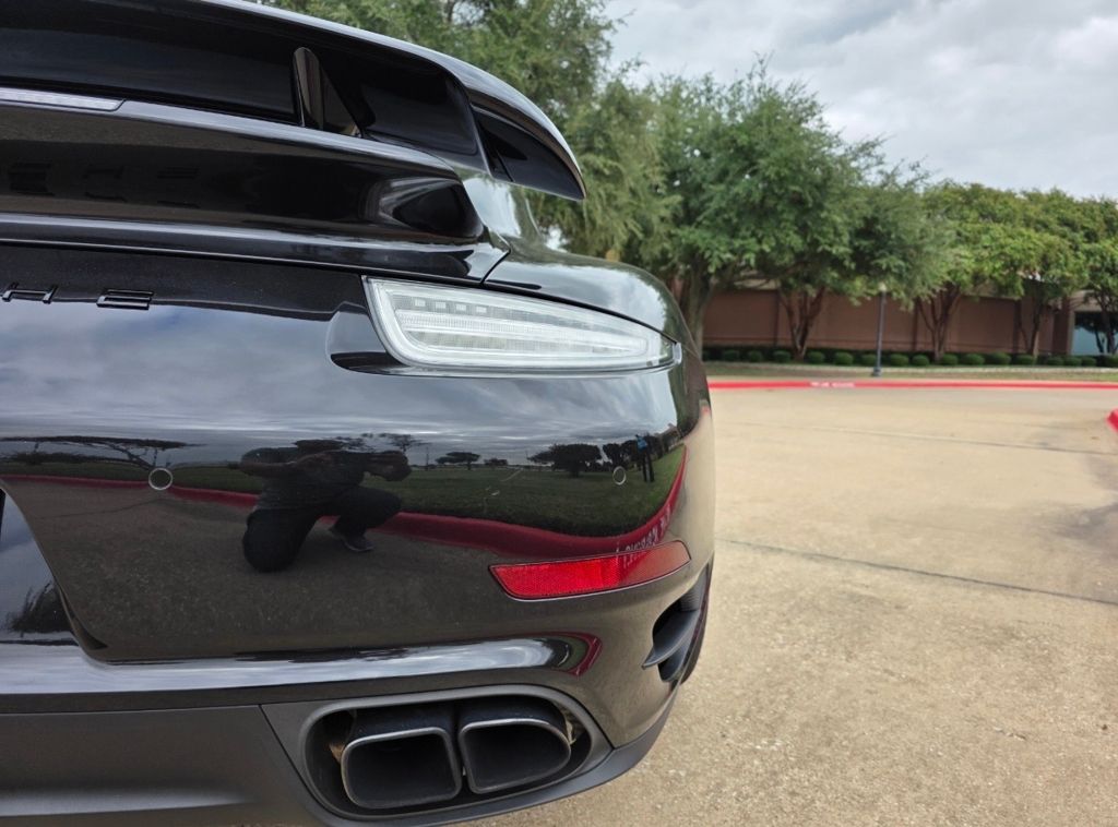 2014 Porsche 911 Turbo S photo 3