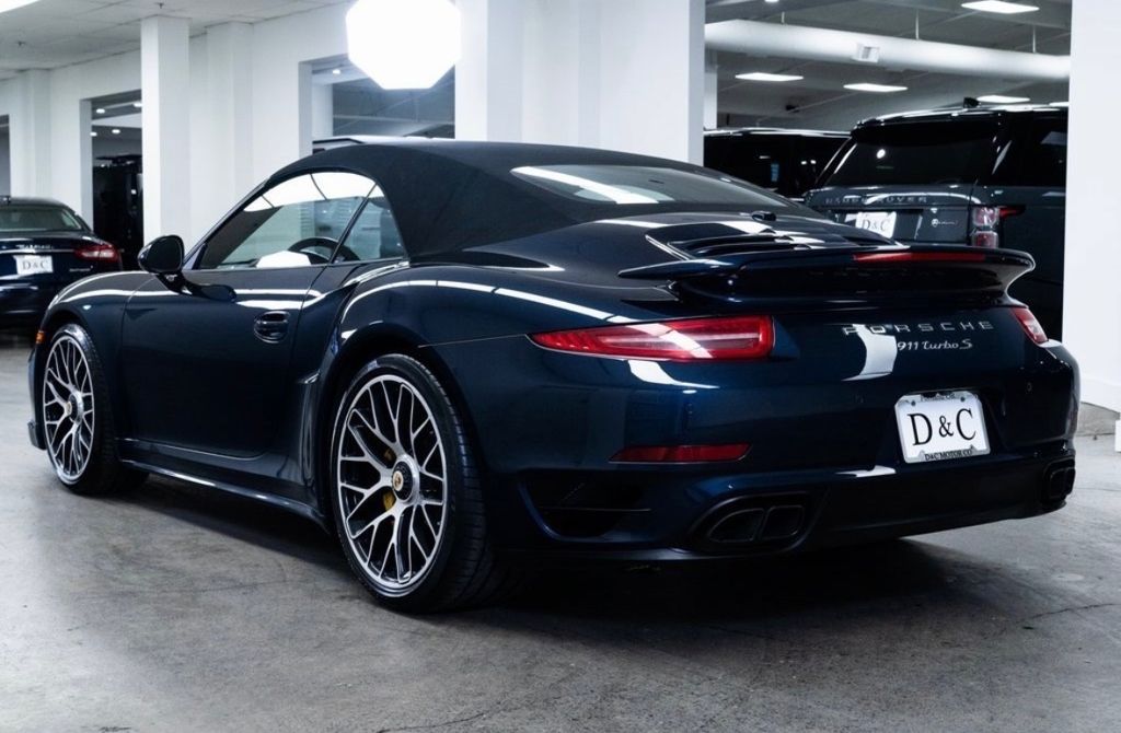 2015 Porsche 911 S Cabriolet photo 2