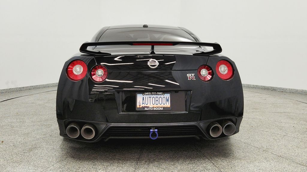2014 Nissan GT-R Black Edition - Photo 4