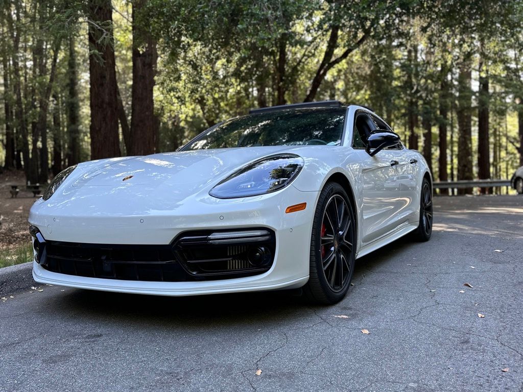 2019 Porsche Panamera Turbo photo 2