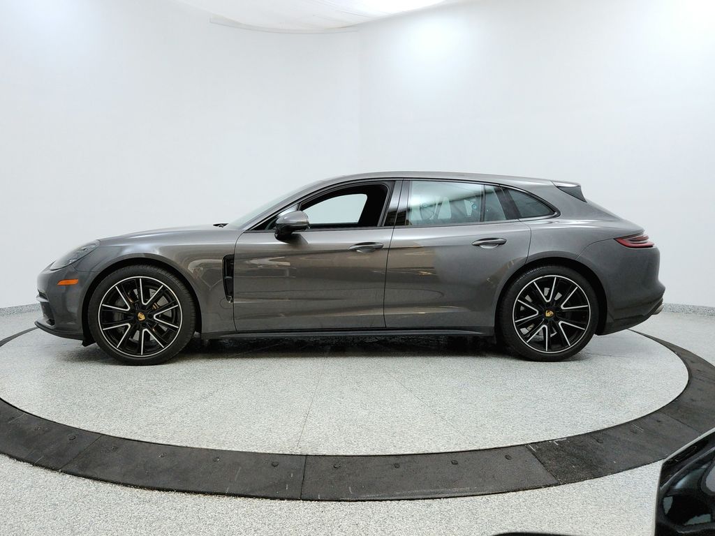 2018 Porsche Panamera Sport Turismo 4S photo 2