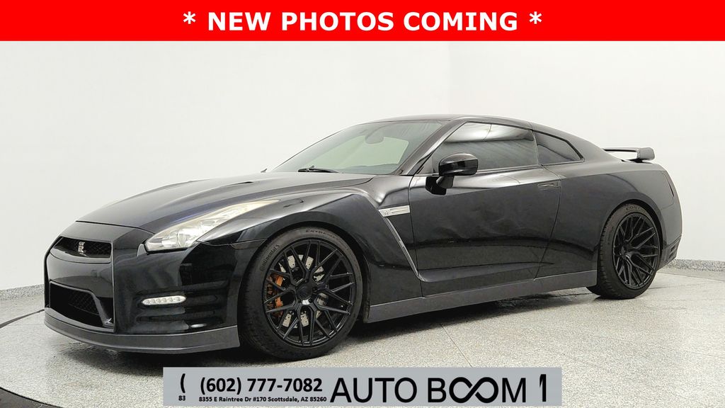 2014 Nissan GT-R Premium's photo