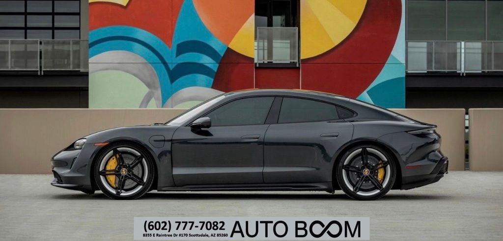 2020 Porsche Taycan Turbo S's photo