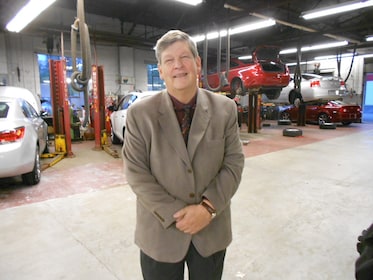 Staff member David Elmendorf from 079b8fd7f140