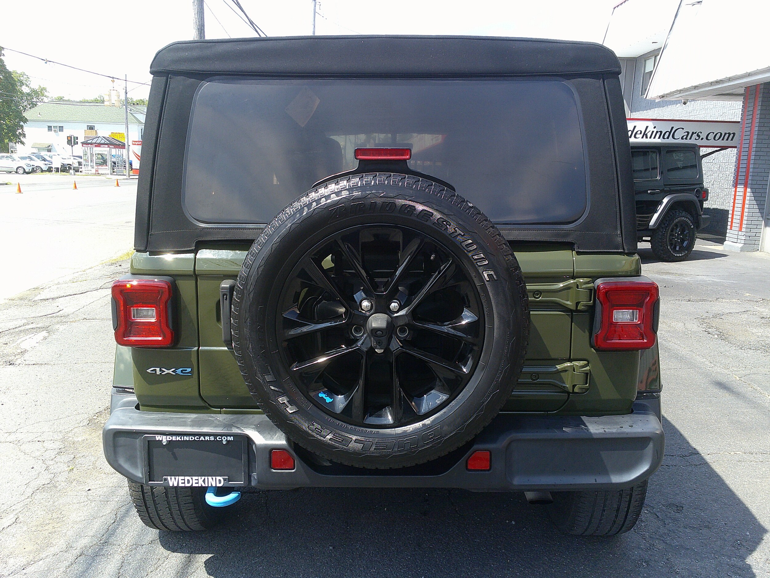 2022 Jeep Wrangler Unlimited 4xe Sahara photo 4