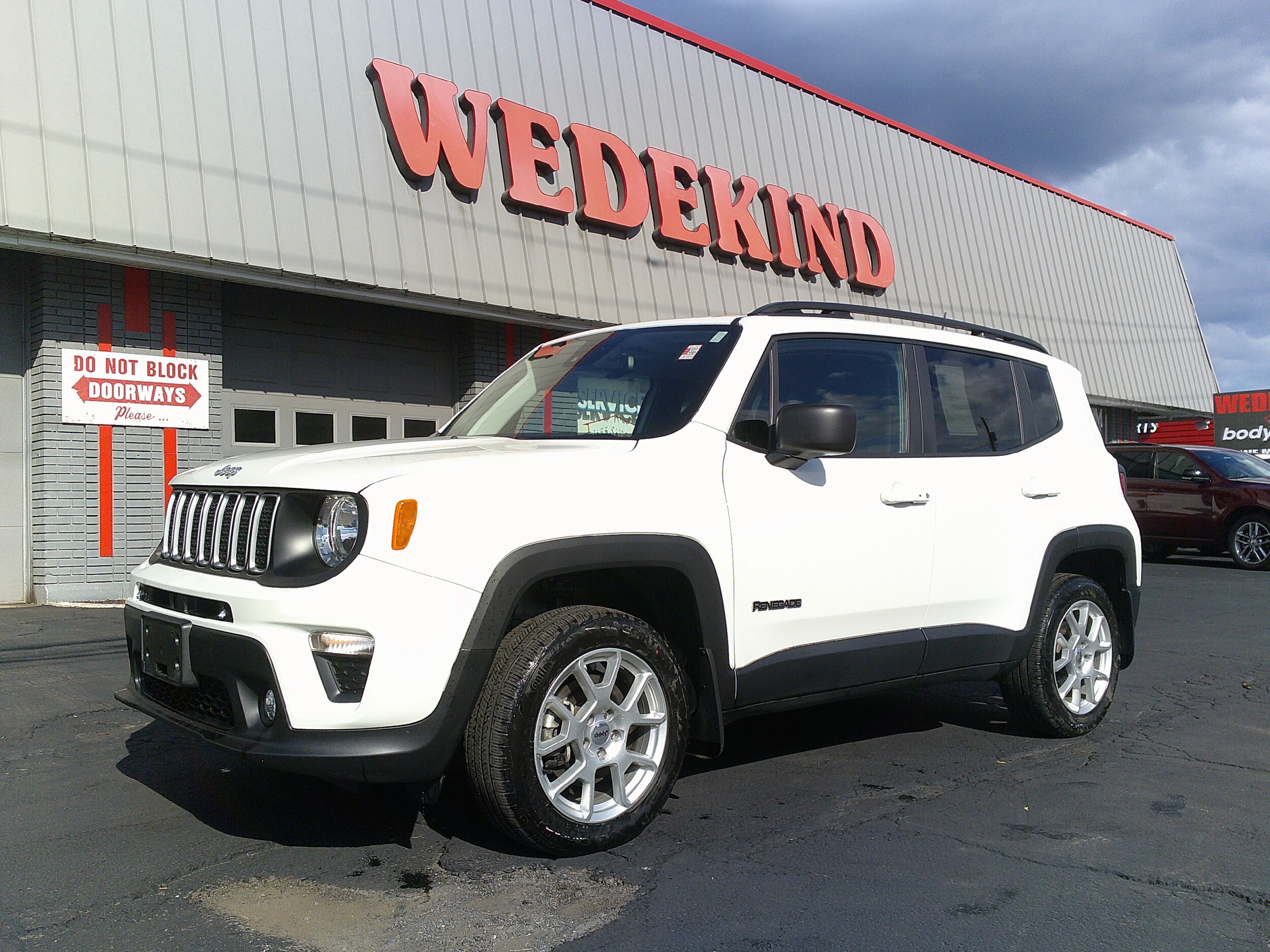 2022 Jeep Renegade Latitude photo 2