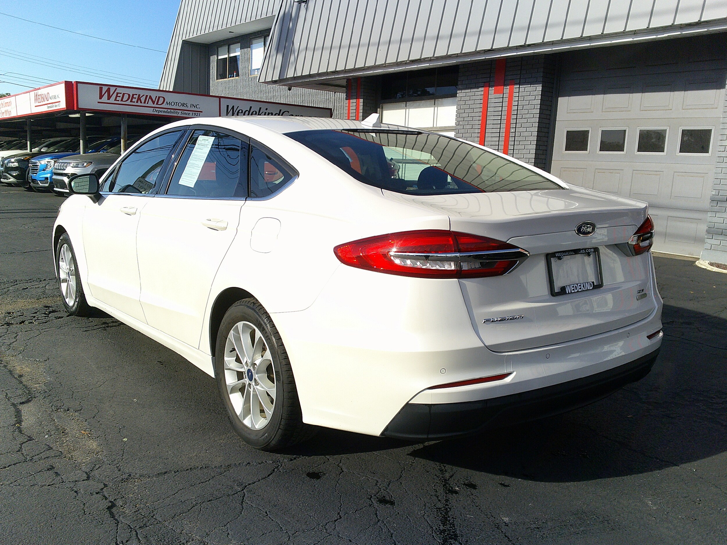 2020 Ford Fusion SE photo 3