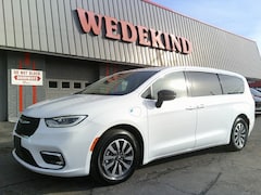 2024 Chrysler Pacifica Plug-In Hybrid