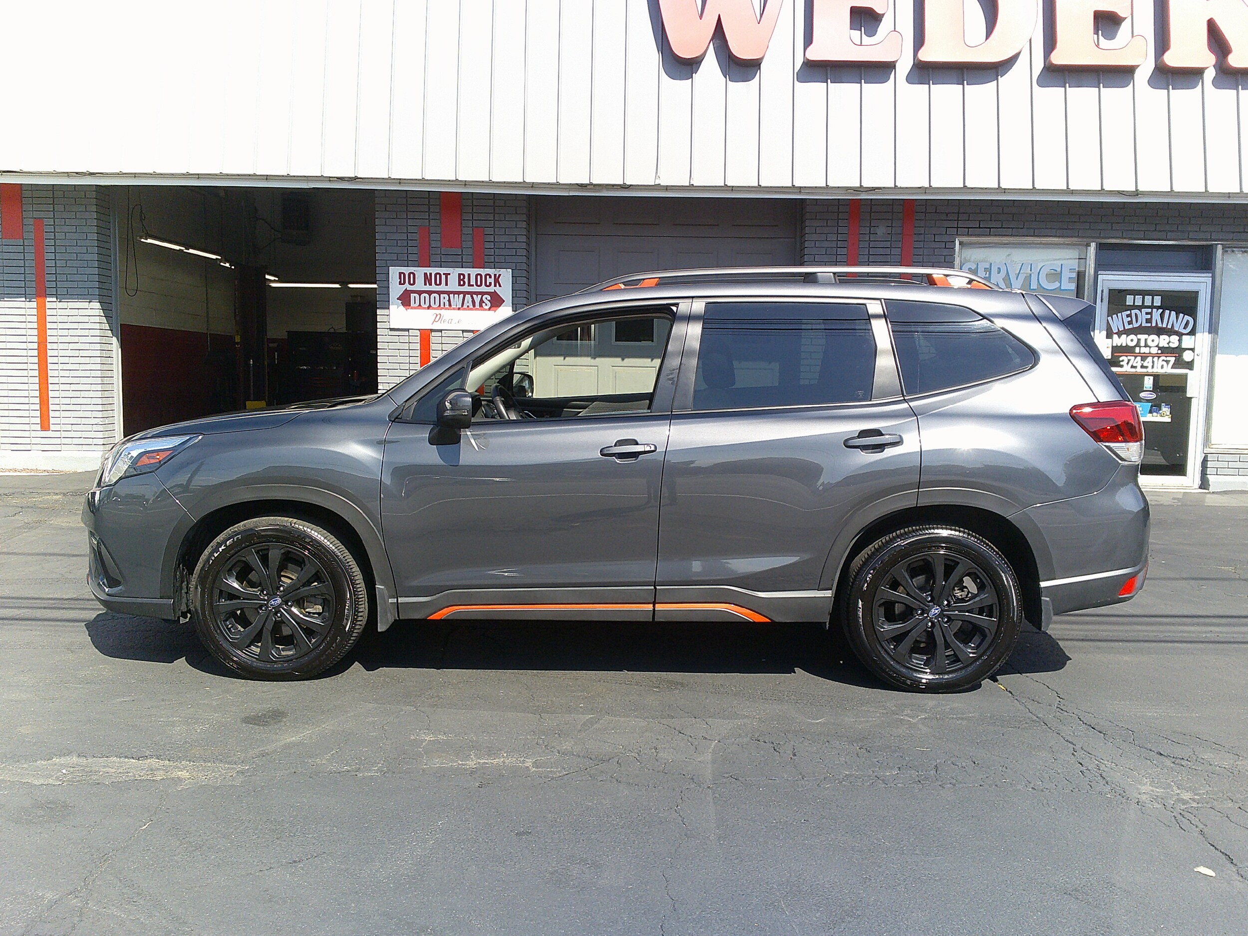 2023 Subaru Forester Sport photo 2