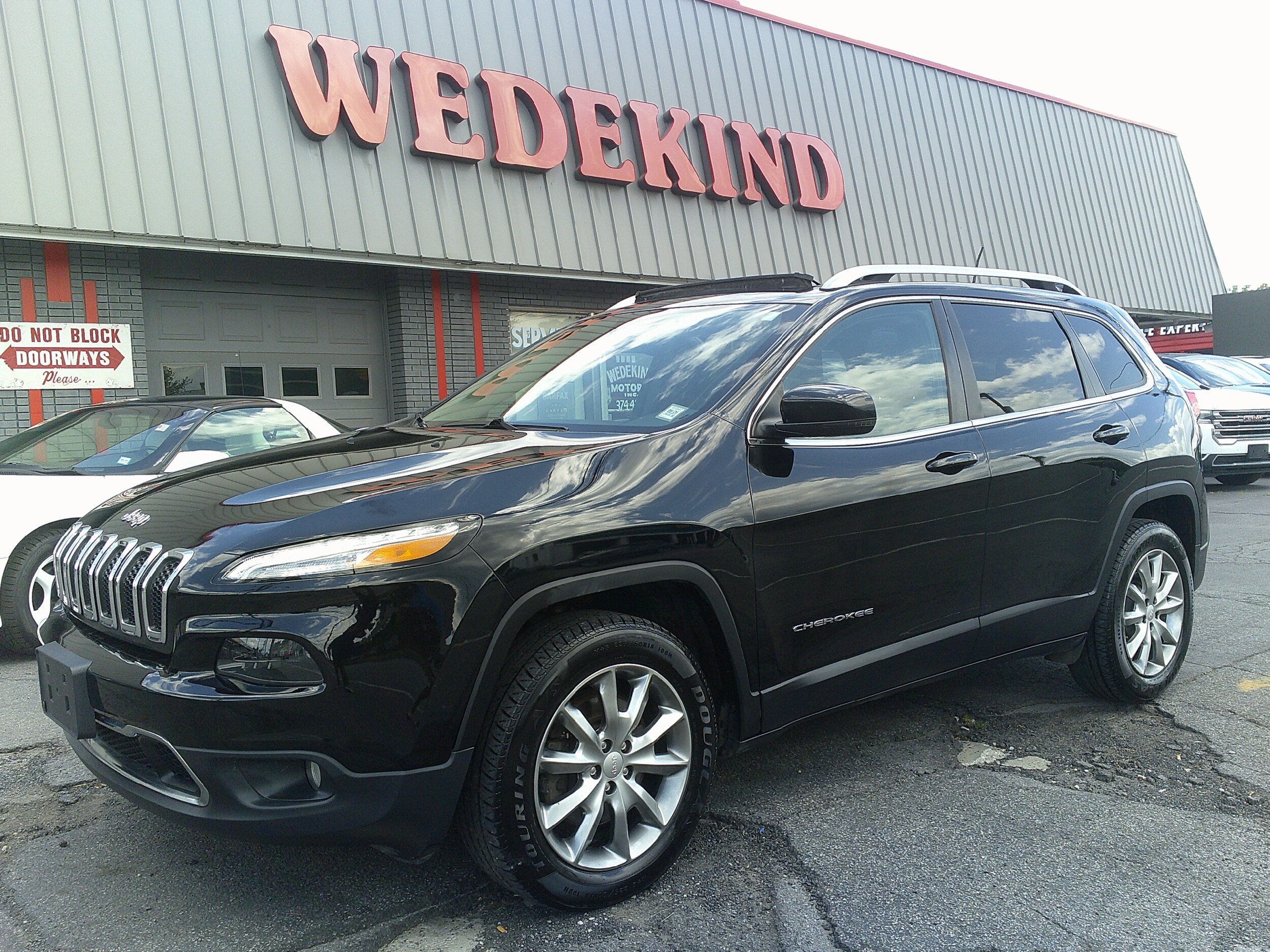 2018 Jeep Cherokee Limited photo 2