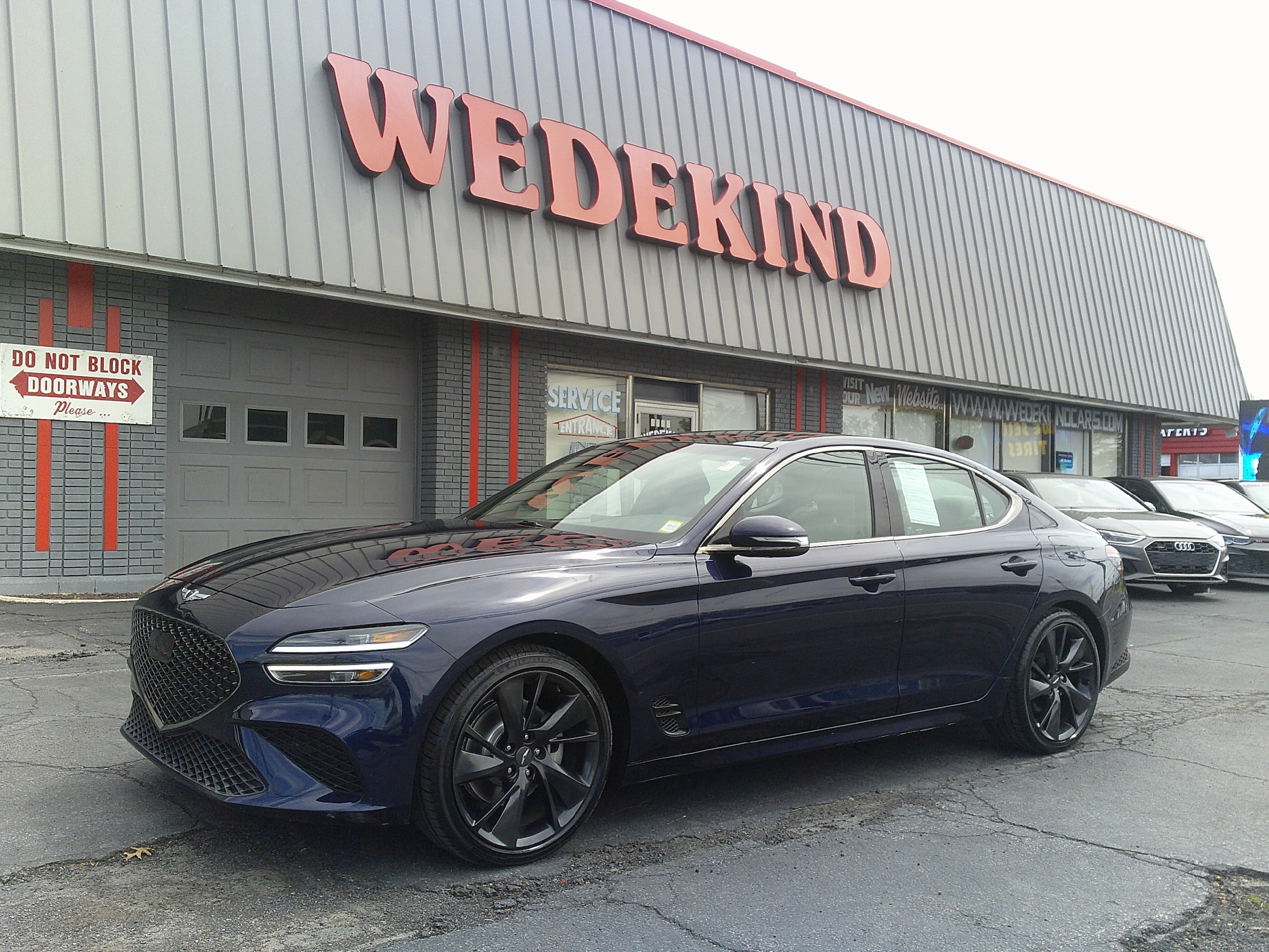 2023 Genesis G70 2.0T Standard AWD's photo