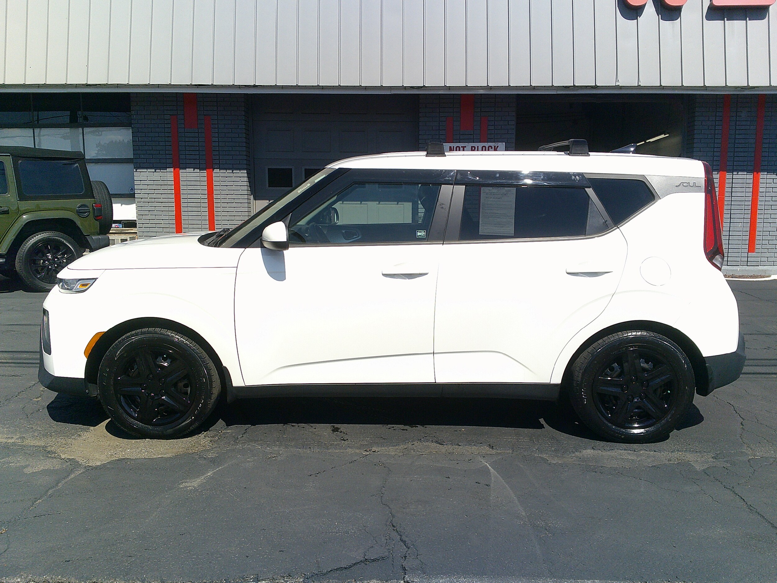 2020 Kia Soul LX S X-Line photo 2