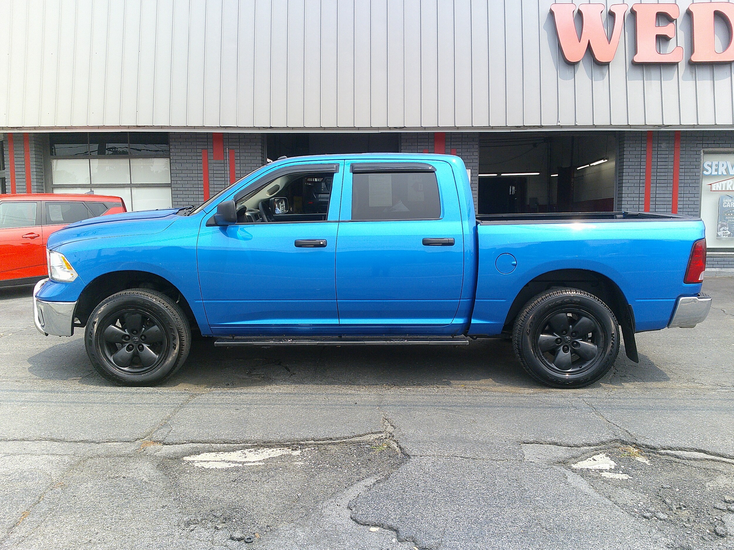 2020 Ram 1500 Classic Tradesman photo 2