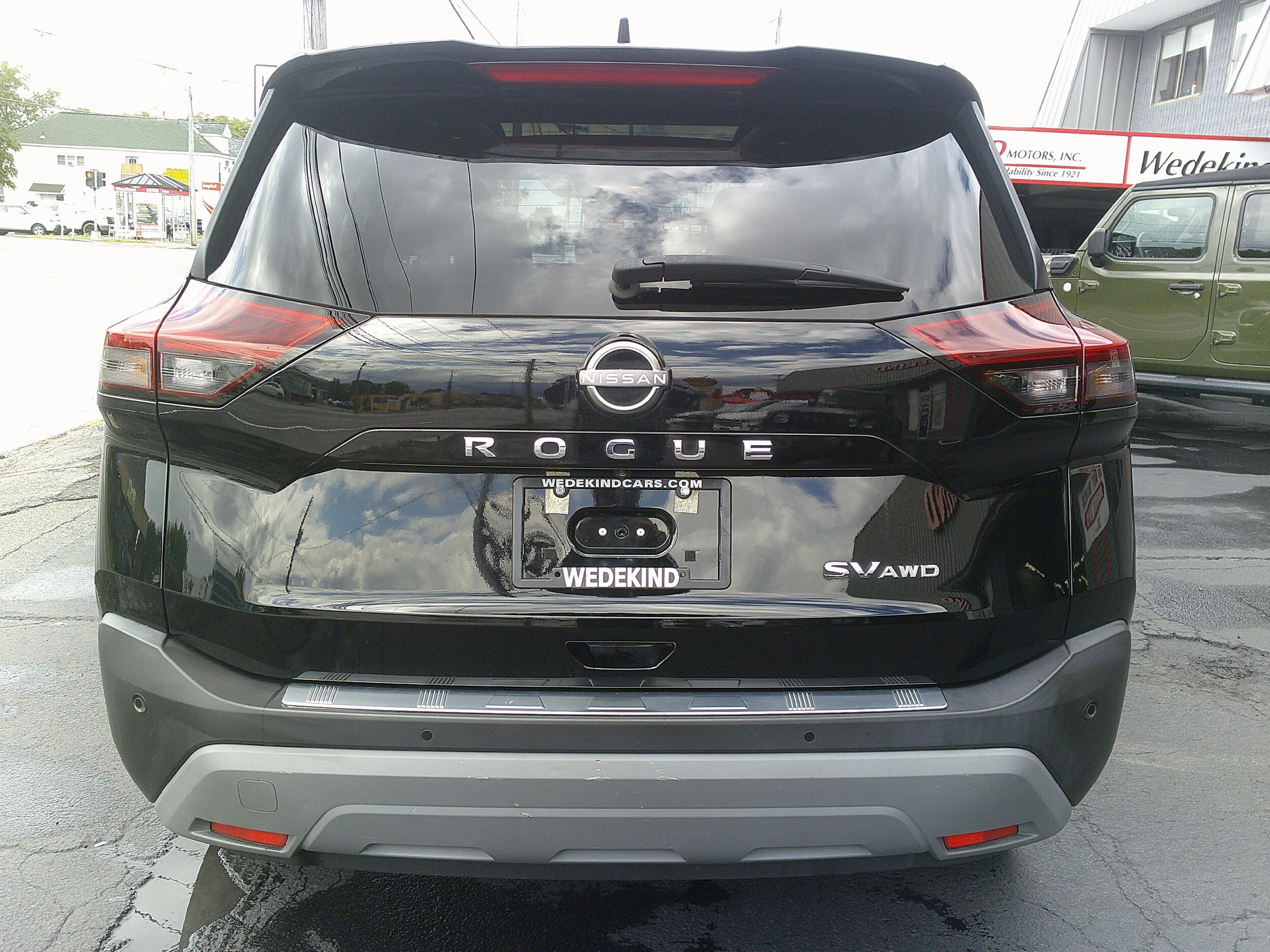 2023 Nissan Rogue SV photo 4