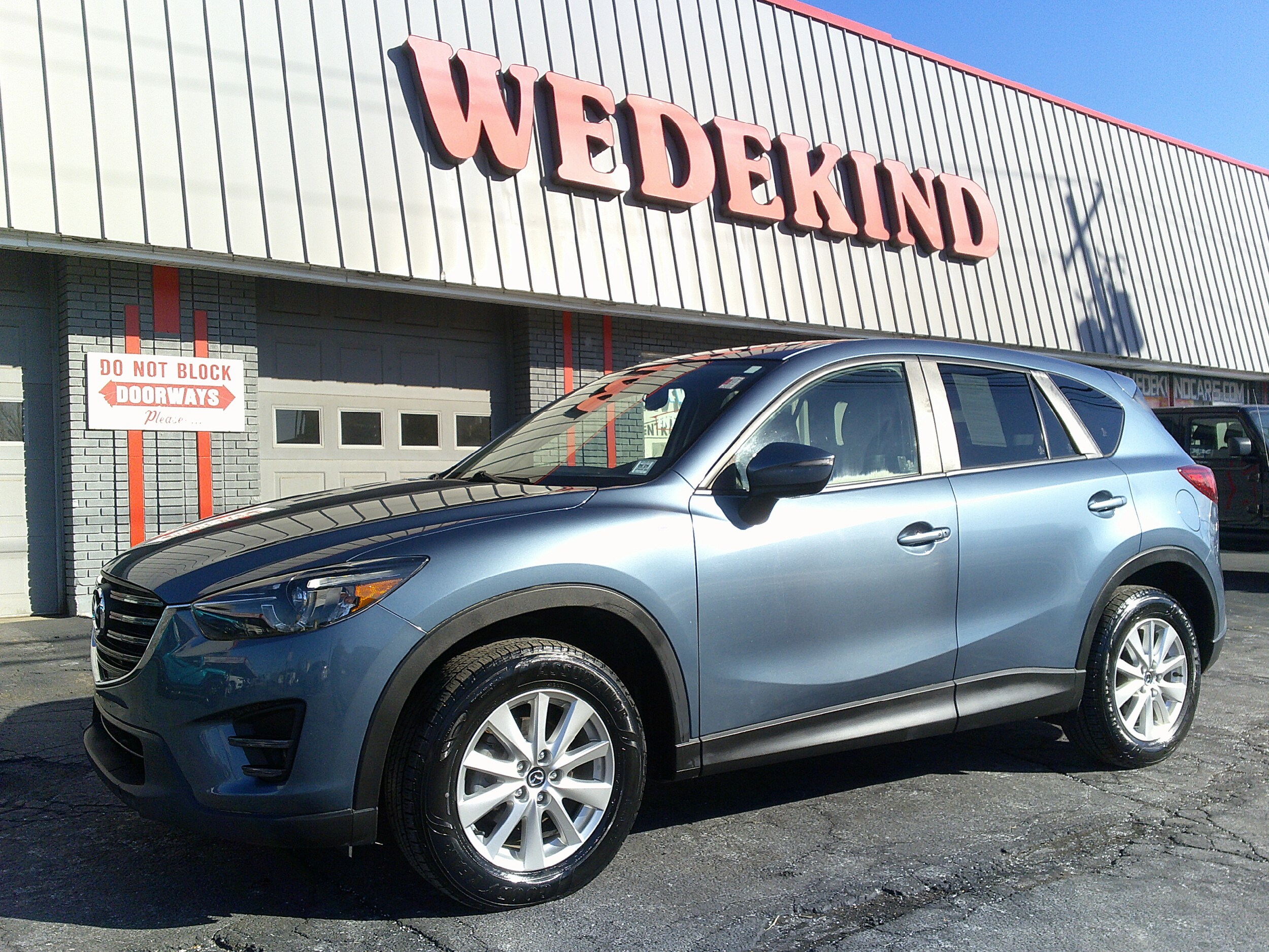 2016 Mazda CX-5 Touring photo 2