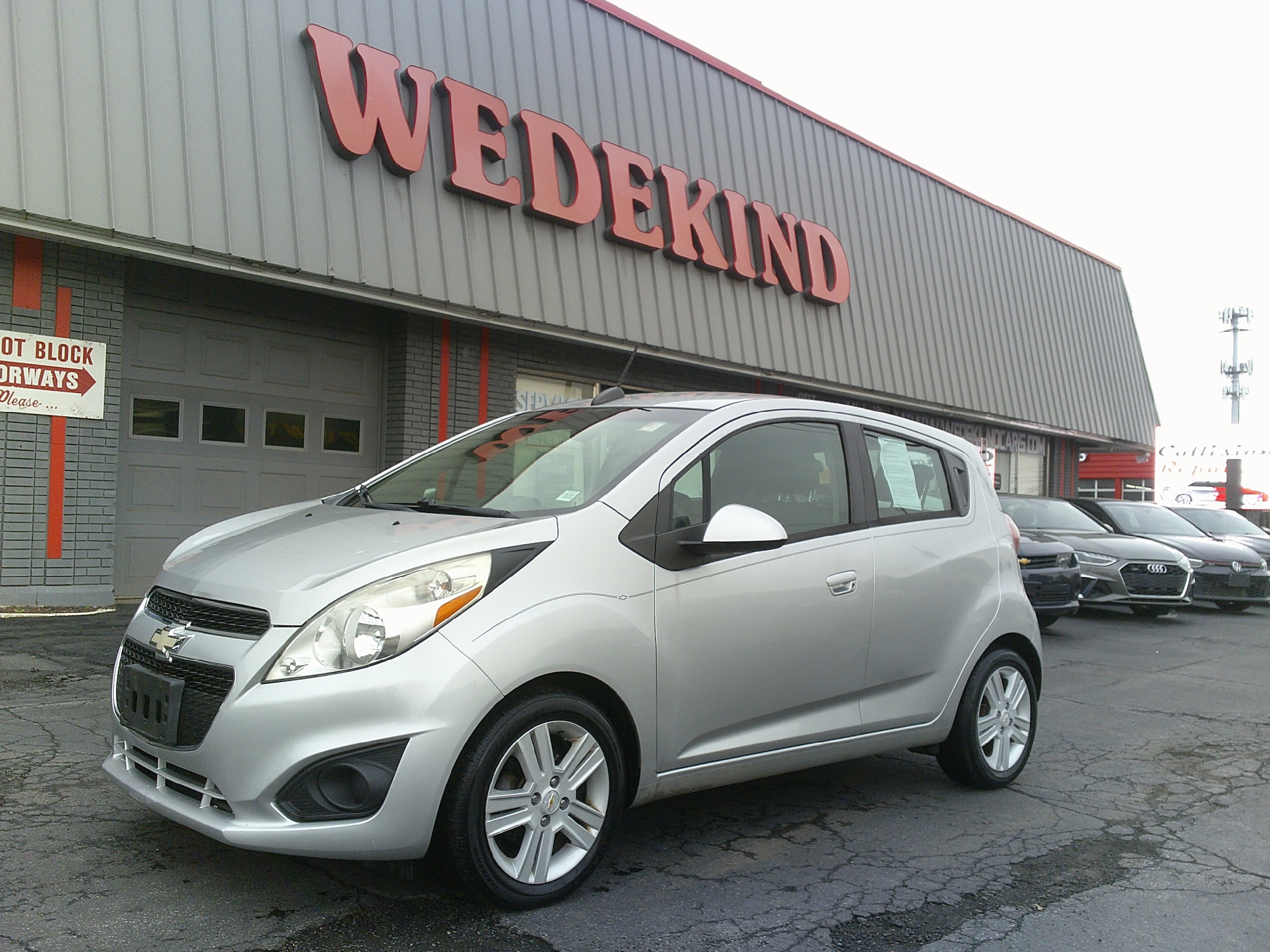 2015 Chevrolet Spark 1LT CVT 1SD's photo