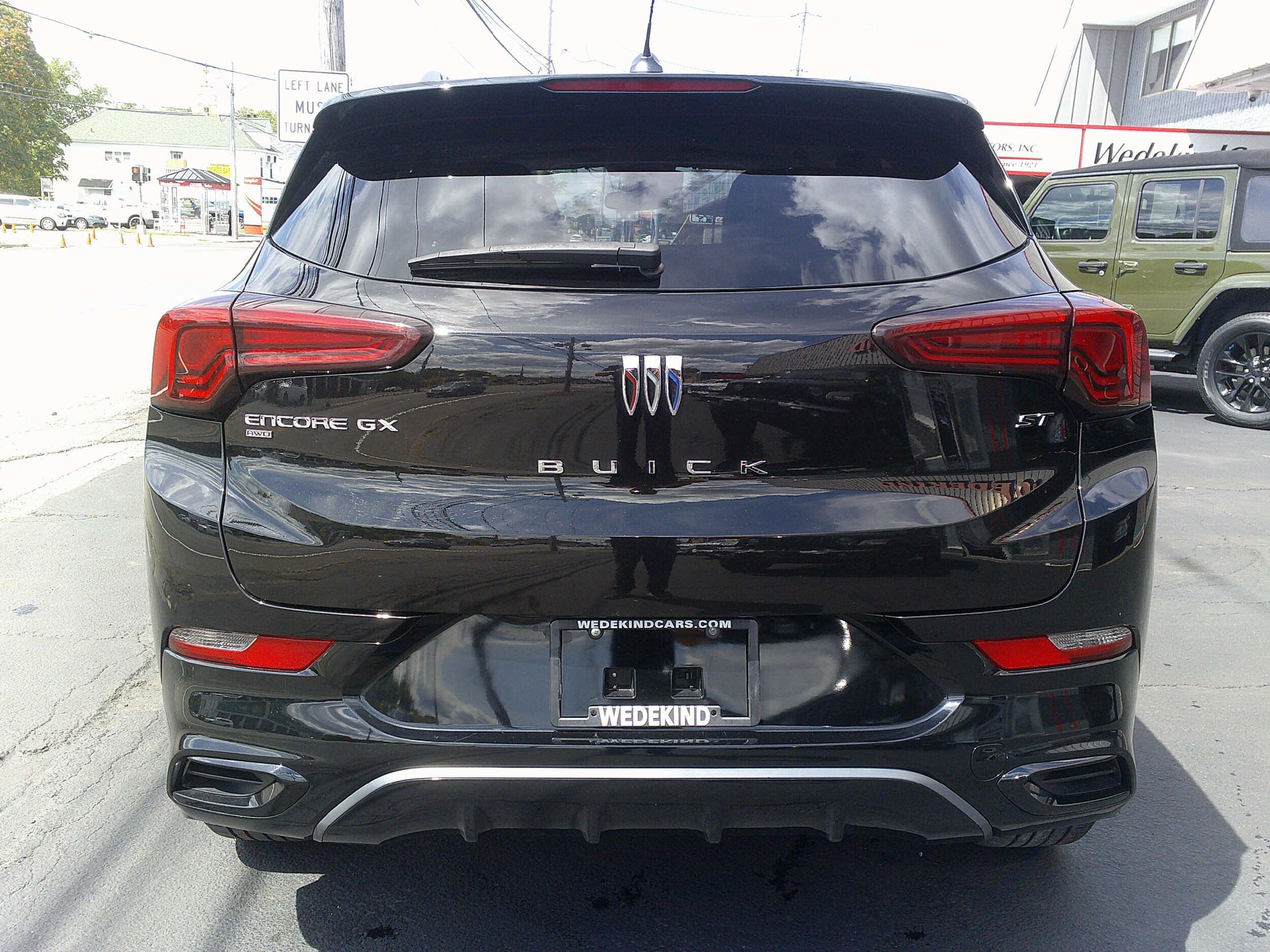 2024 Buick Encore GX Sport Touring photo 4