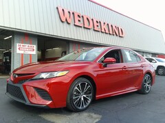 2020 Toyota Camry SE Sedan