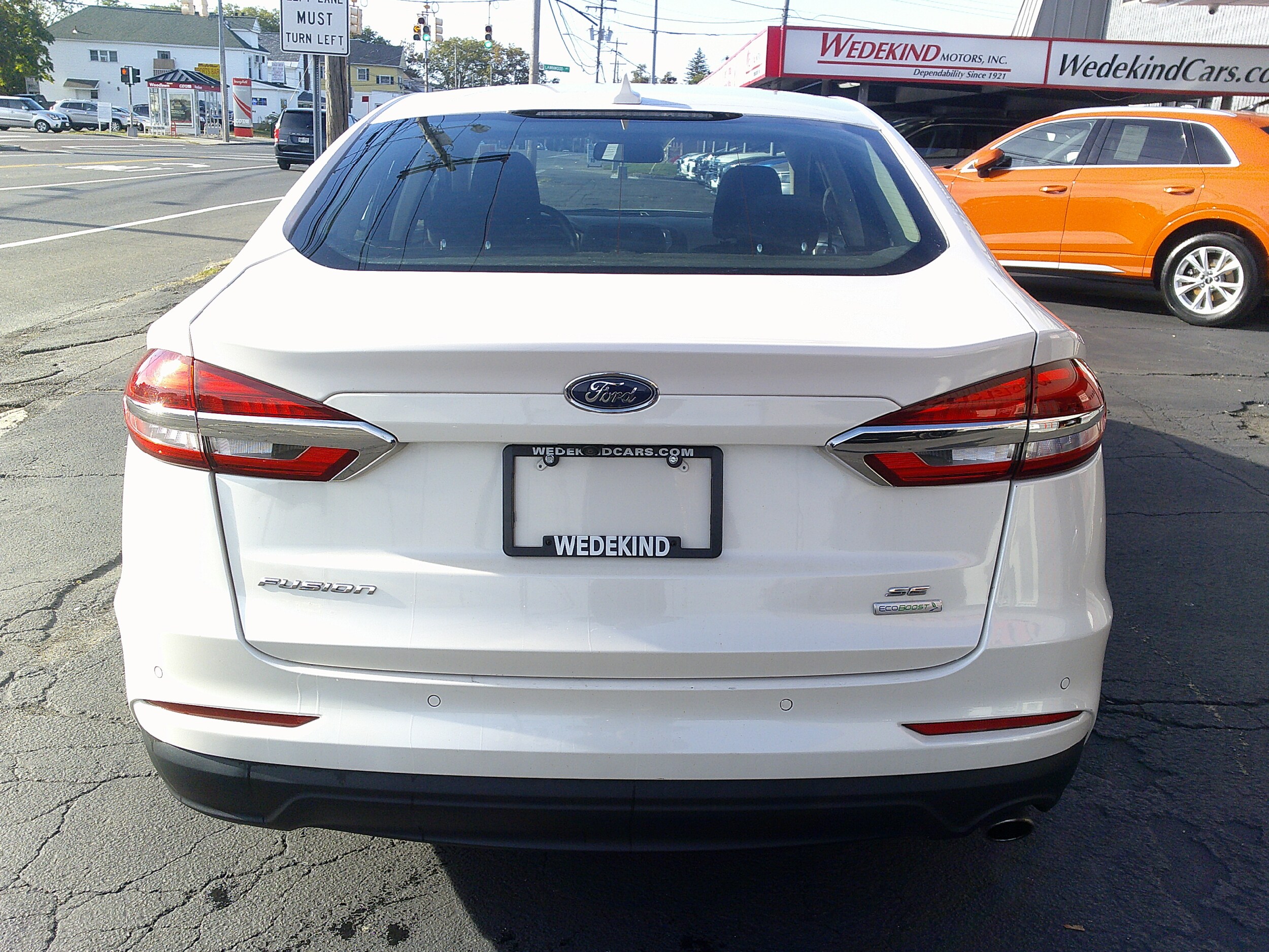 2020 Ford Fusion SE photo 4