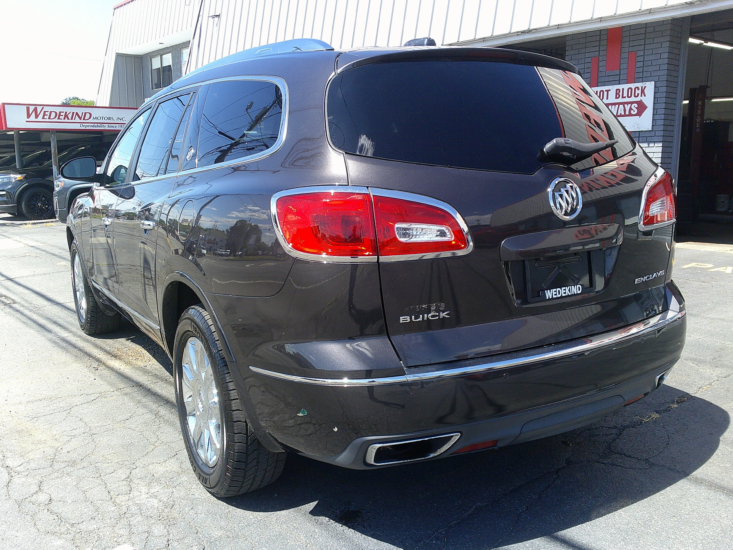 2017 Buick Enclave Leather photo 4