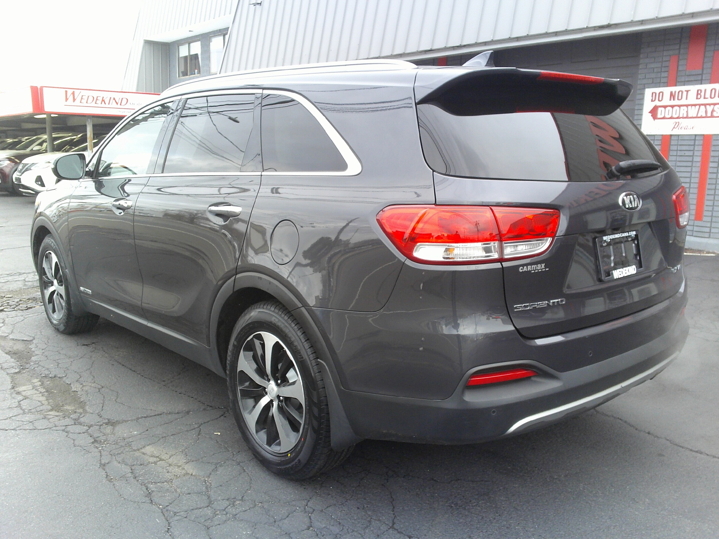 2018 Kia Sorento EX photo 2