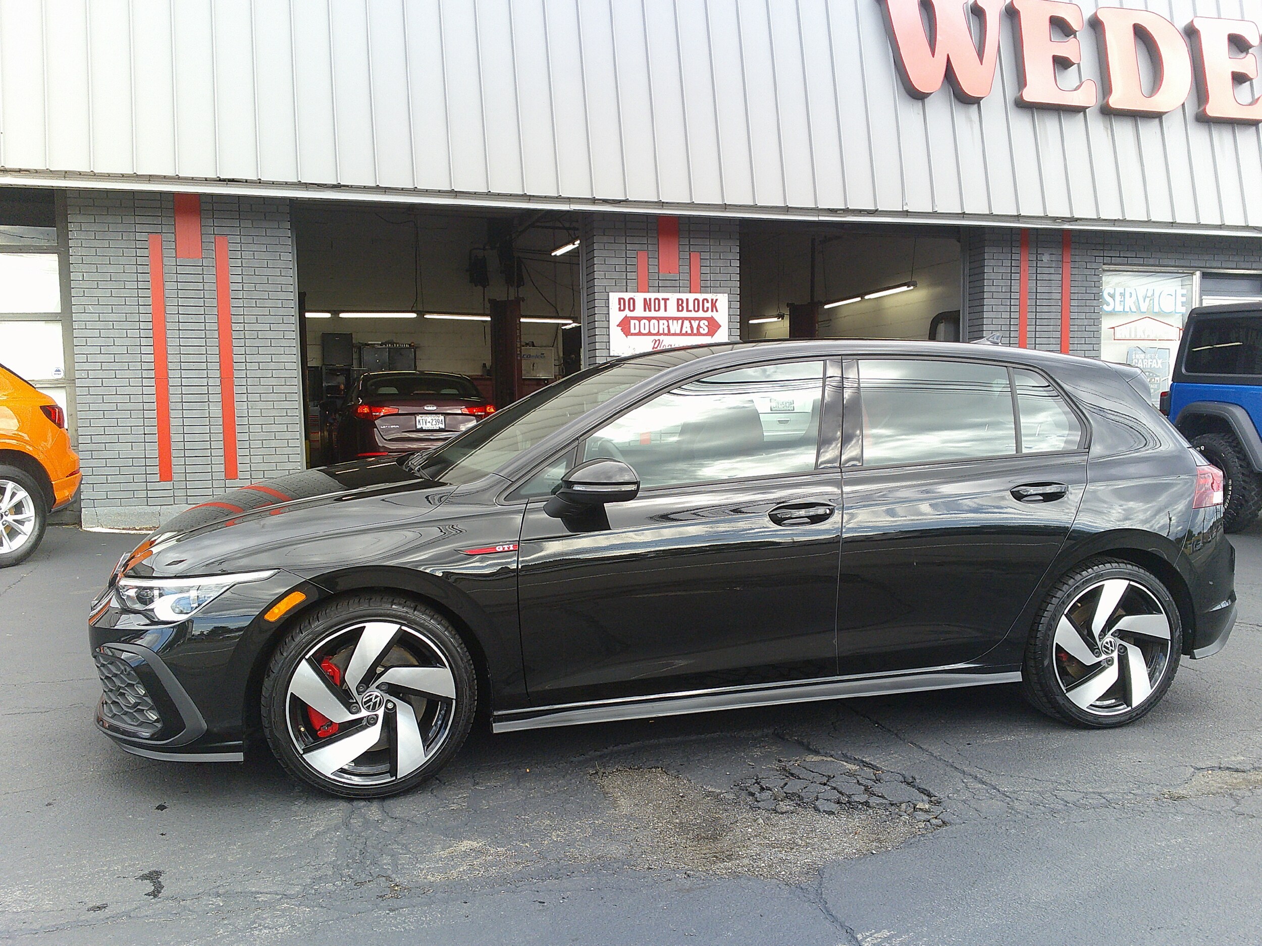 2024 Volkswagen Golf GTI S photo 4