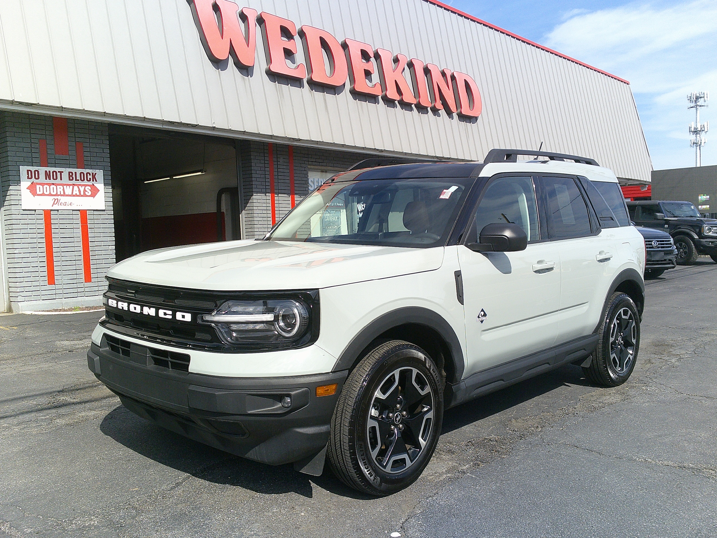 2023 Ford Bronco Sport Outer Banks 4X4's photo