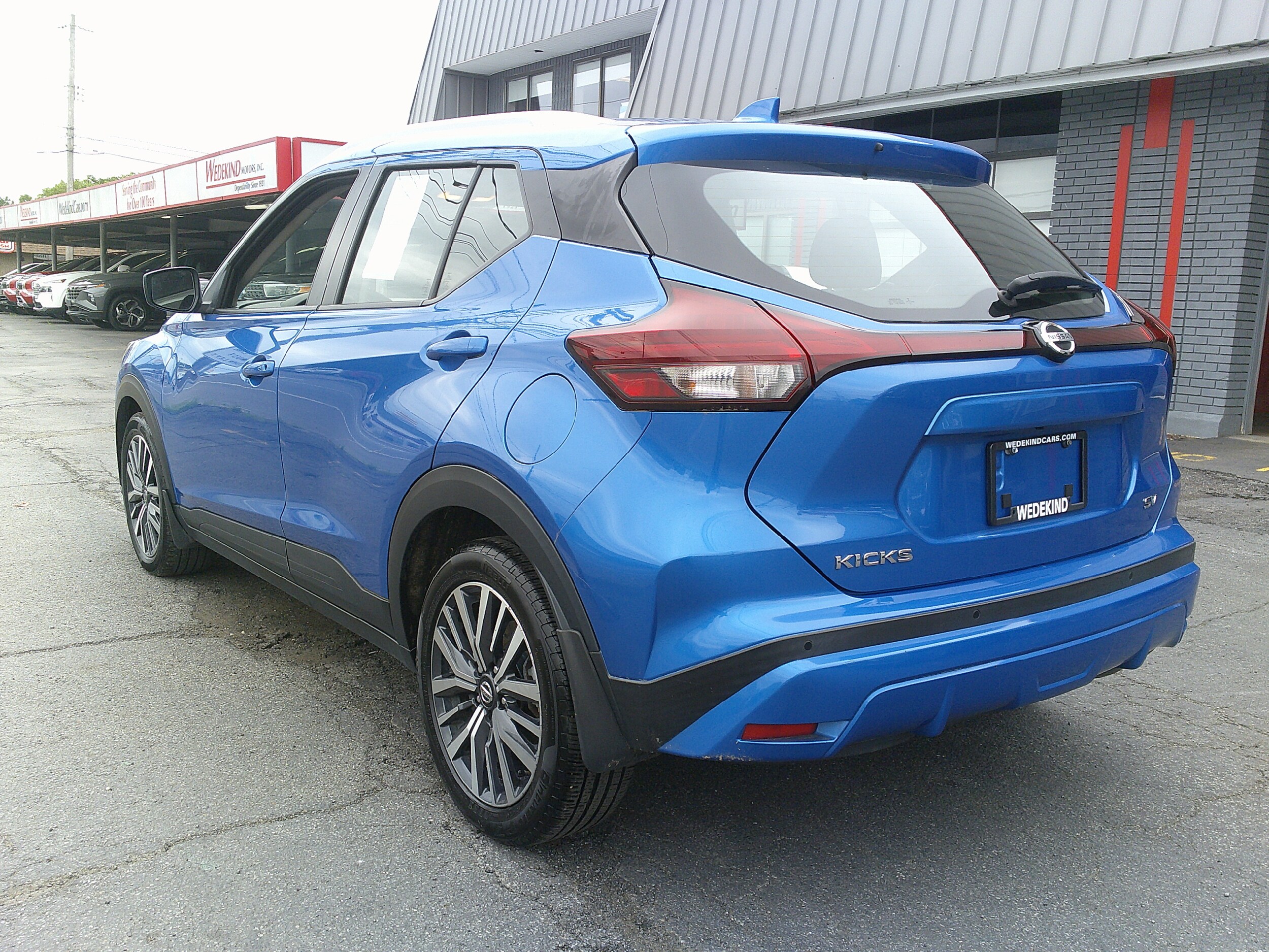 2021 Nissan Kicks SV photo 3