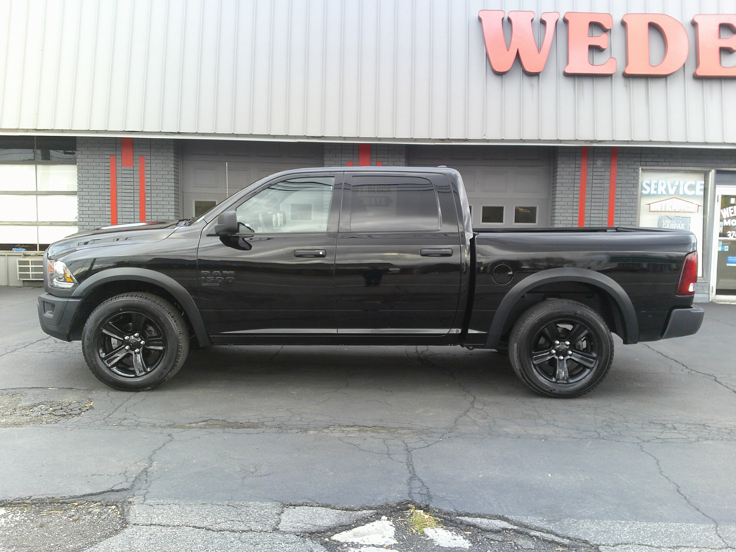 2024 Ram 1500 Classic SLT Warlock photo 2