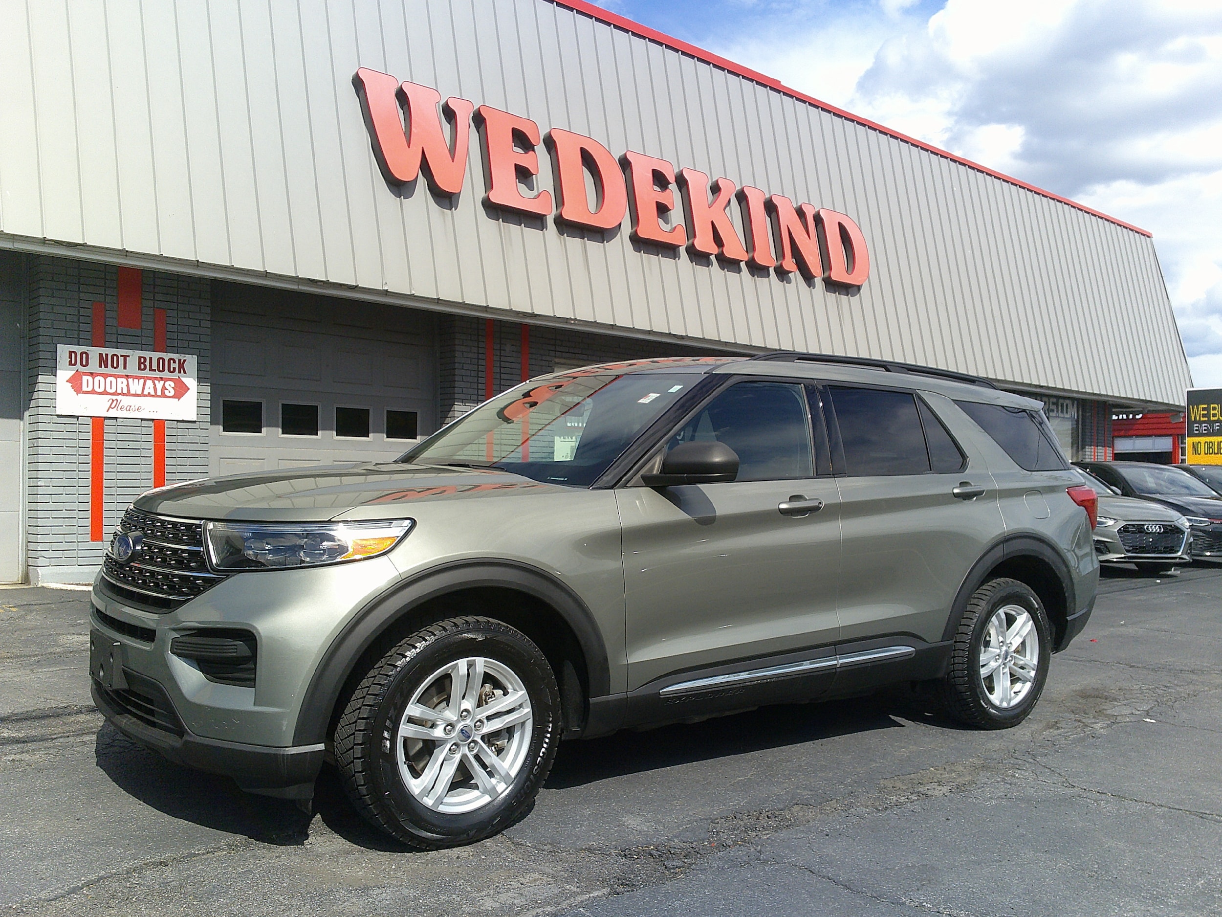 2020 Ford Explorer XLT 4WD's photo