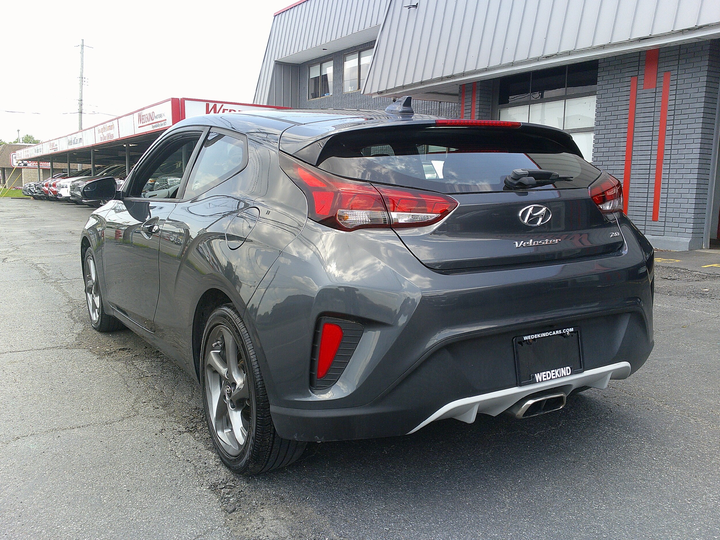 2020 Hyundai Veloster 2.0L Premium photo 3