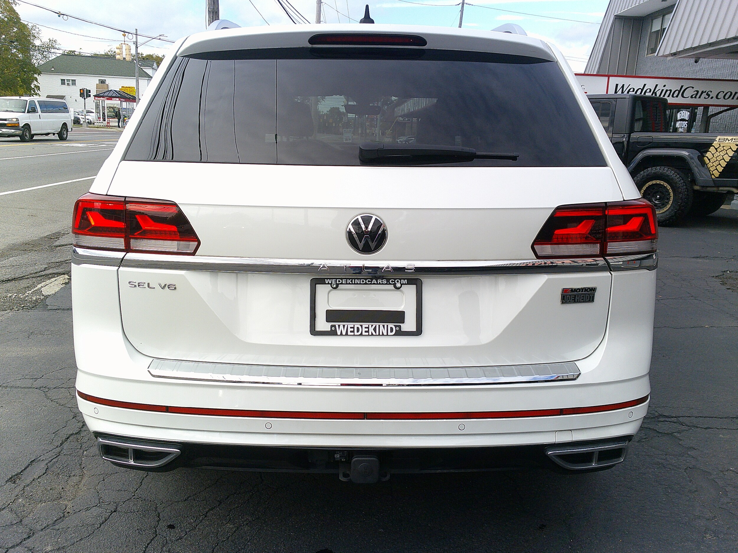 2022 Volkswagen Atlas V6 SEL R-Line photo 3