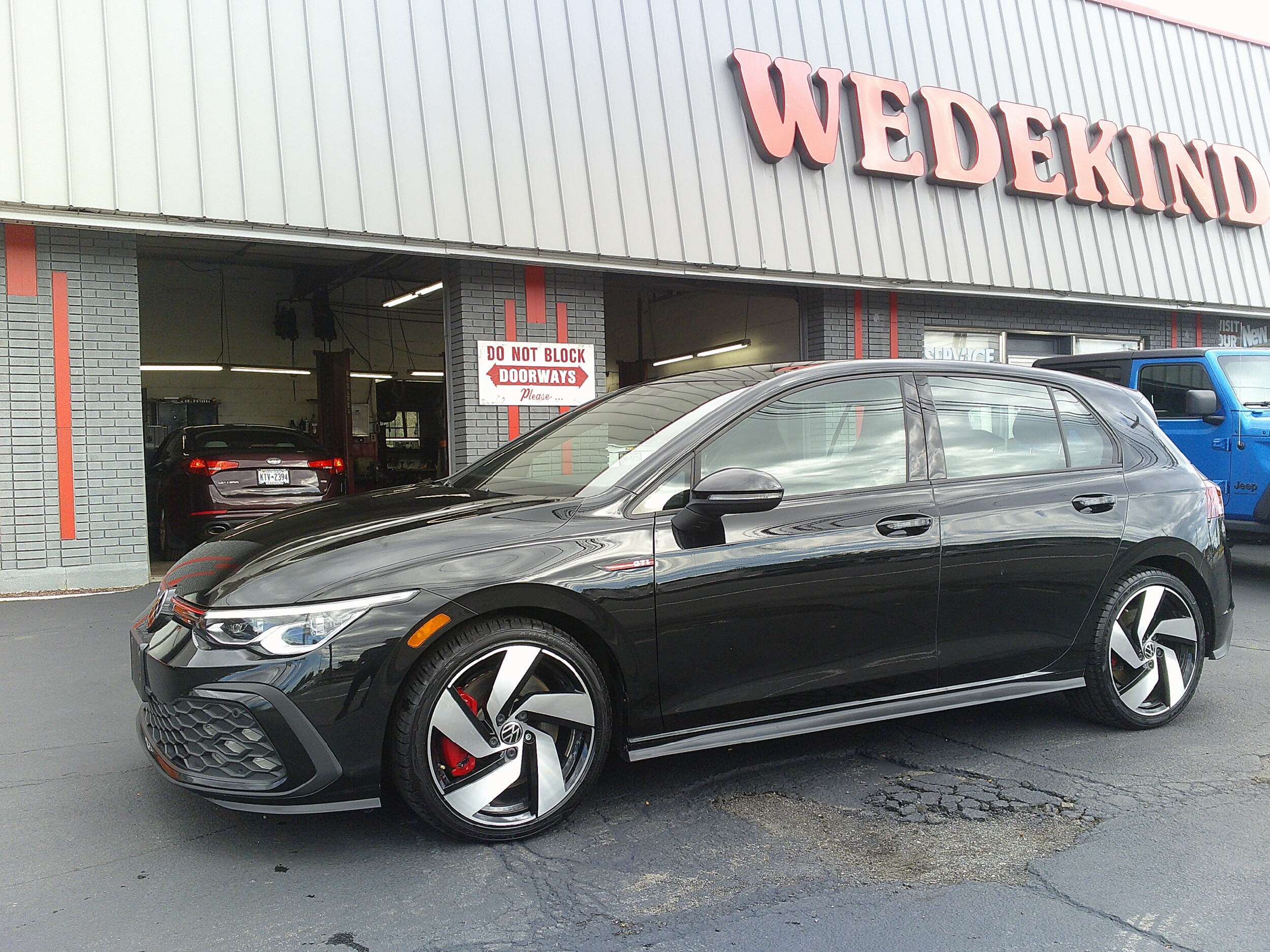 2024 Volkswagen Golf GTI S photo 3