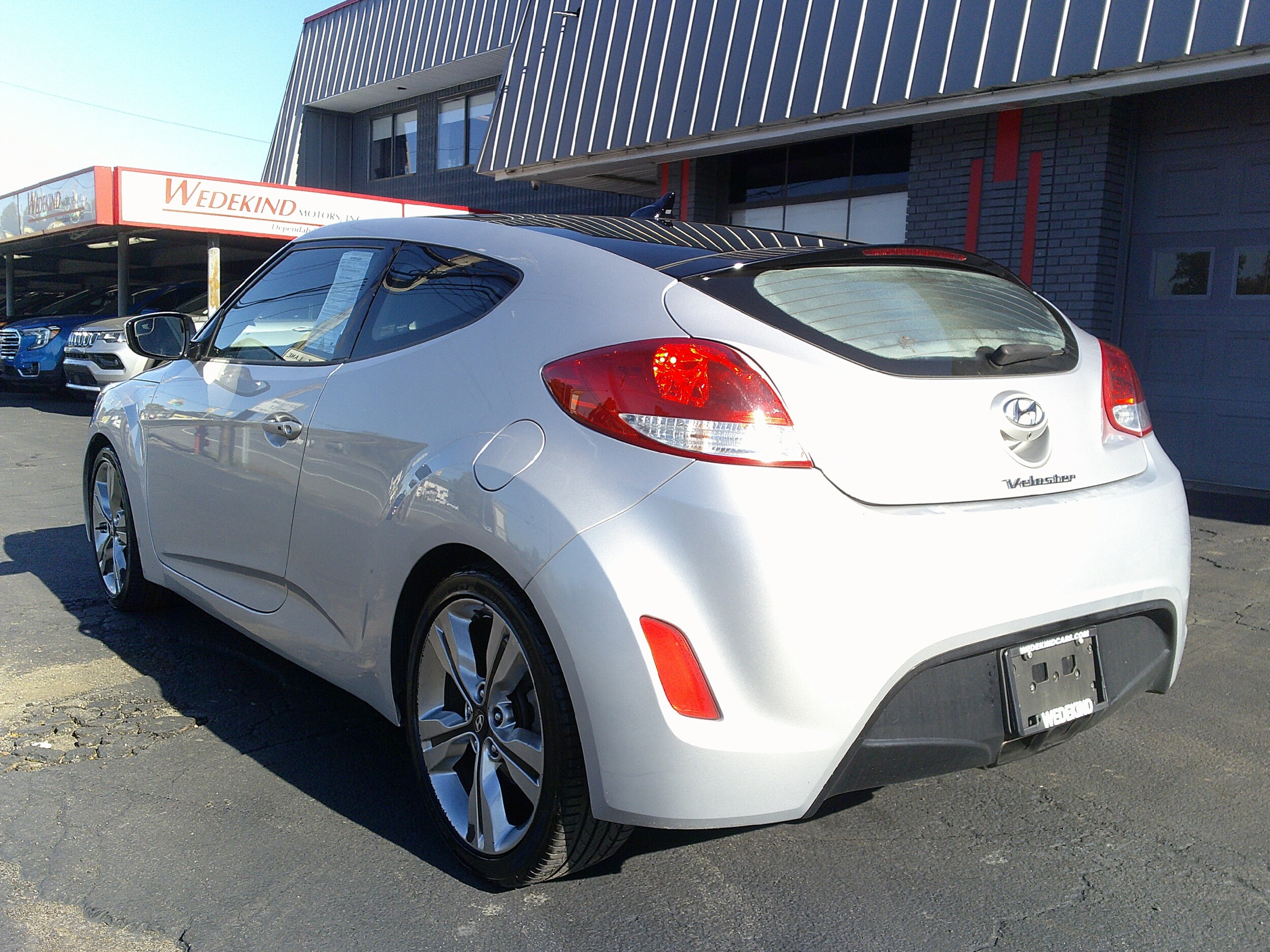 2017 Hyundai Veloster Value Edition photo 3